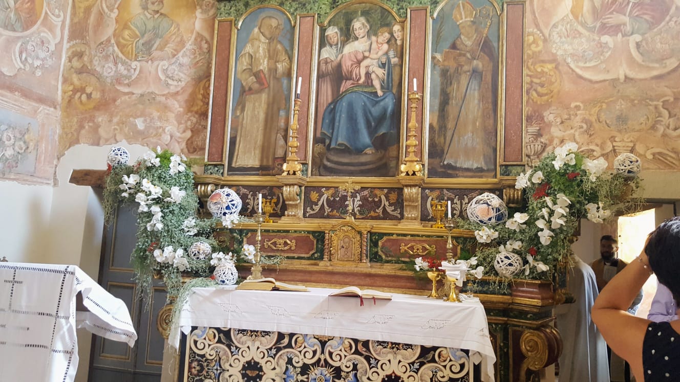 Allestimento floreale del matrimonio mare e montagna